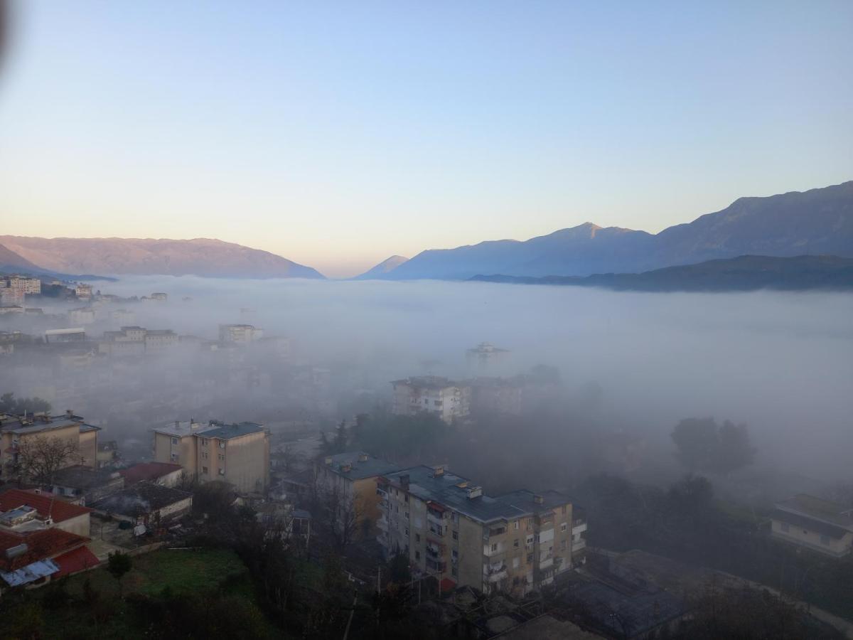 Vladimir Estate Hotel Gjirokaster Bagian luar foto