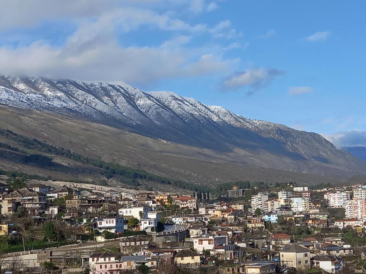 Vladimir Estate Hotel Gjirokaster Bagian luar foto