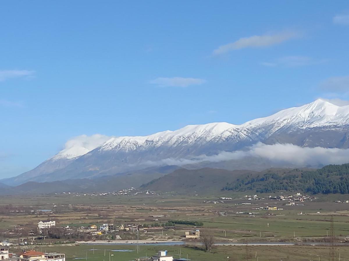 Vladimir Estate Hotel Gjirokaster Bagian luar foto