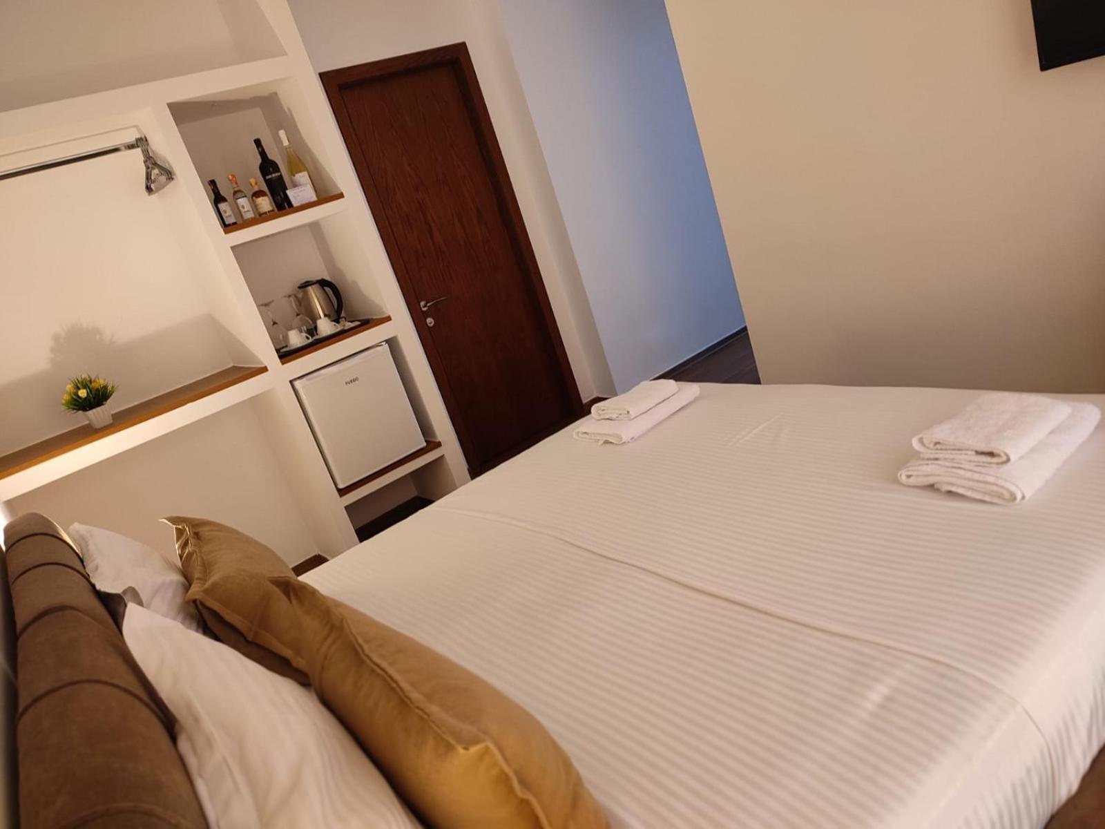 Vladimir Estate Hotel Gjirokaster Bagian luar foto